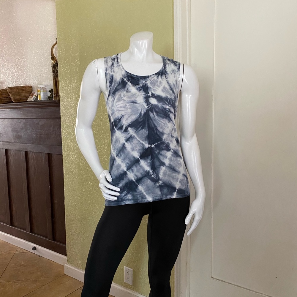Tank top. Fabric rayon and spandex